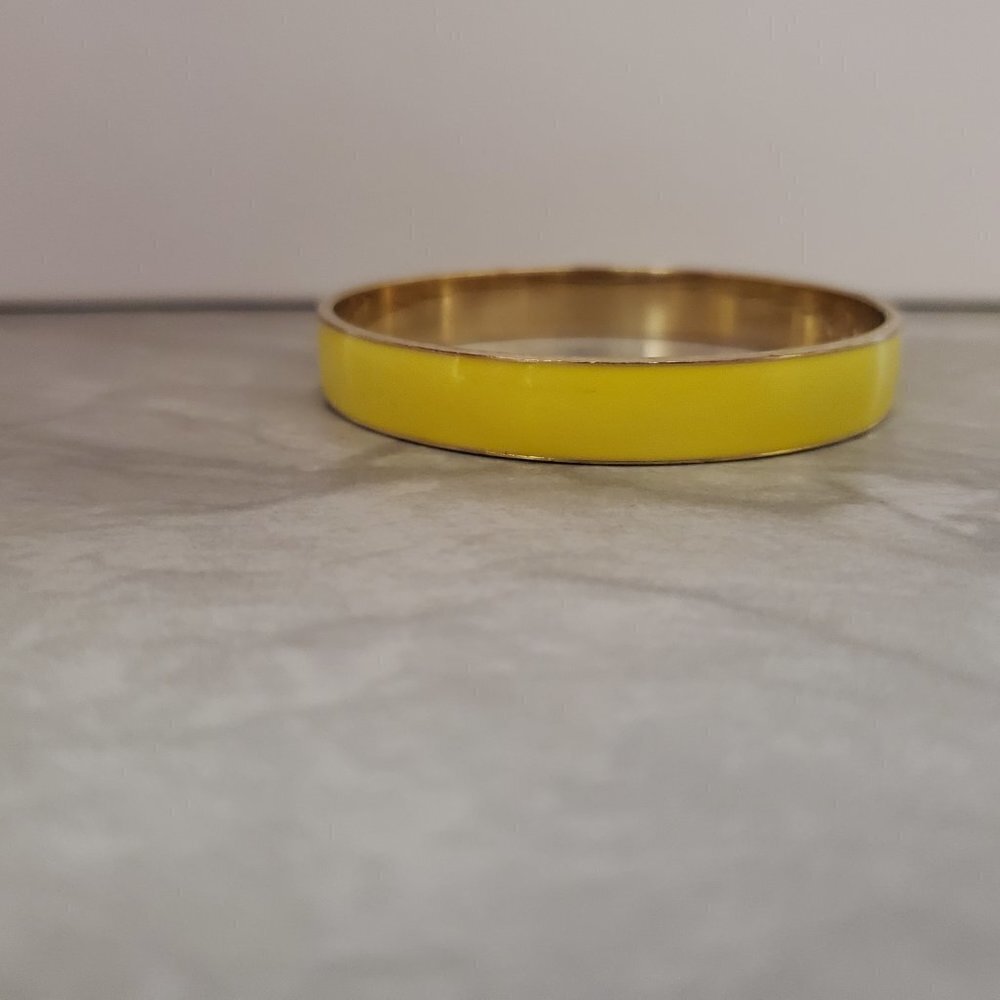 💛 Vintage 1990s 90s J.Crew Yellow Enamal Skinny Bangle Bracelet 💛 - Picture 2 of 16